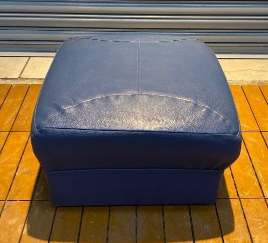 樂居二手傢俱A1209BJJ 藍色豆腐椅 單人沙發 套房家具 客廳桌椅 臥室家具 床組 床墊 【全新中古家具家電】ㄊ