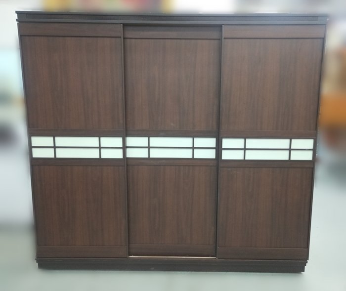 二手買賣推薦【宏品二手家具館】中古傢俱拍賣 B9031*胡桃7尺衣櫃*斗櫃 床邊櫃 床頭櫃 書櫃 新竹台北 床組床墊床架